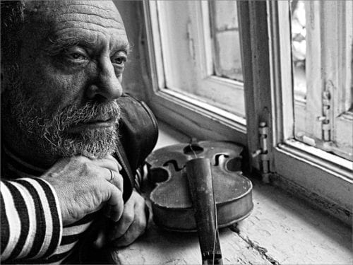 old-man-with-violin